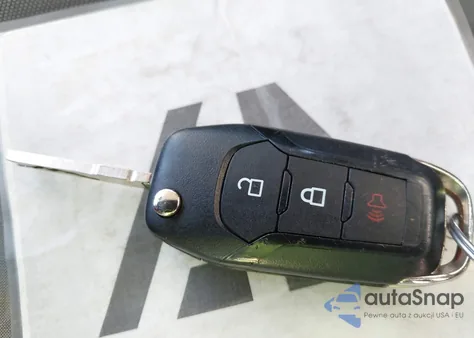 2022 Ford Escape S z USA, uszkodzony, nr VIN 1FMCU9F60NUB65317